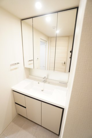 【独立洗面台】 | プライムメゾン千葉新町 | ※同物件・同タイプの写真です。