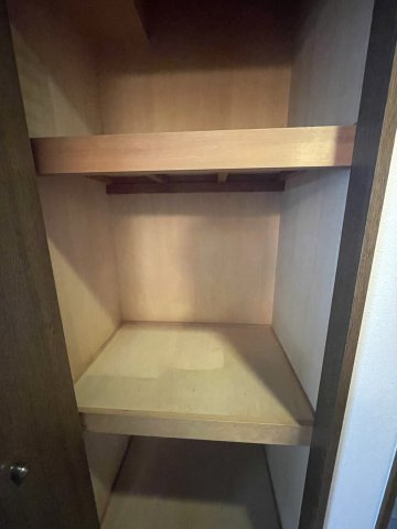 サンロイヤルの収納|(参考)同マンション同間取り他部屋の写真
