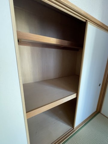 サンロイヤルの収納|(参考)同マンション同間取り他部屋の写真