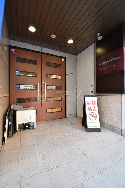 ブリリアントコート心斎橋イーストのエントランス