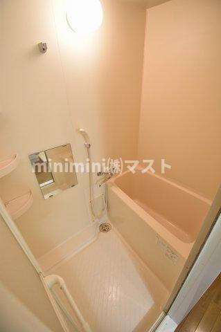 ブリリアントコート心斎橋イーストの浴室