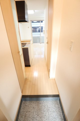 大阪市都島区東野田町１丁目の賃貸マンションの玄関