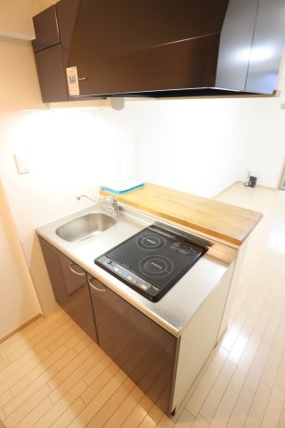 大阪市都島区東野田町１丁目の賃貸マンションのキッチン