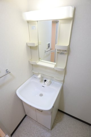大阪市都島区東野田町１丁目の賃貸マンションの洗面所
