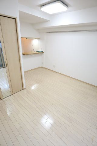 大阪市都島区東野田町１丁目の賃貸マンションの居間・リビング
