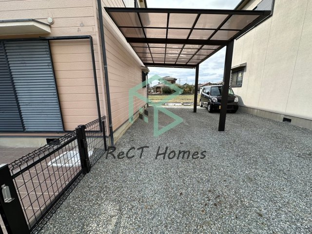 飾磨区中島二丁目戸建の駐車場