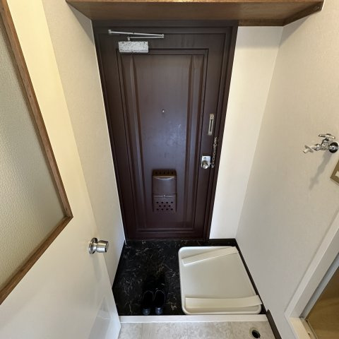 学）コーポＭＴの玄関