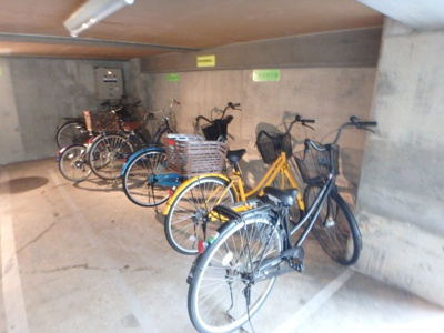 【その他共用部分】 | エクセレント西宮北口 | 駐輪場です