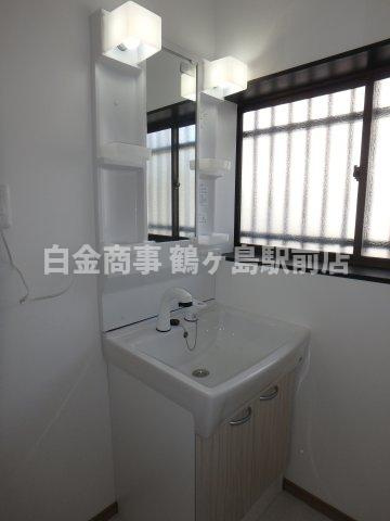 坂戸市鎌倉町中古戸建の独立洗面台