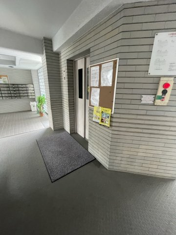 ラポート大日のエントランス