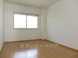 広島市安佐北区落合南２丁目のアパートの寝室