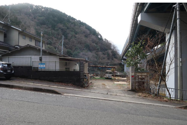 大津市藤尾奥町の倉庫の外観