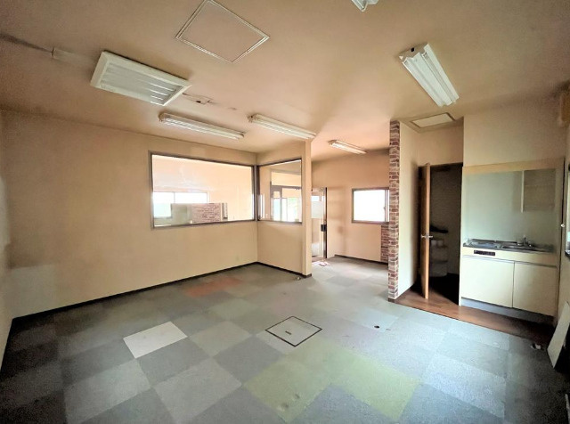 大津市藤尾奥町の倉庫の内装|物件の内装です