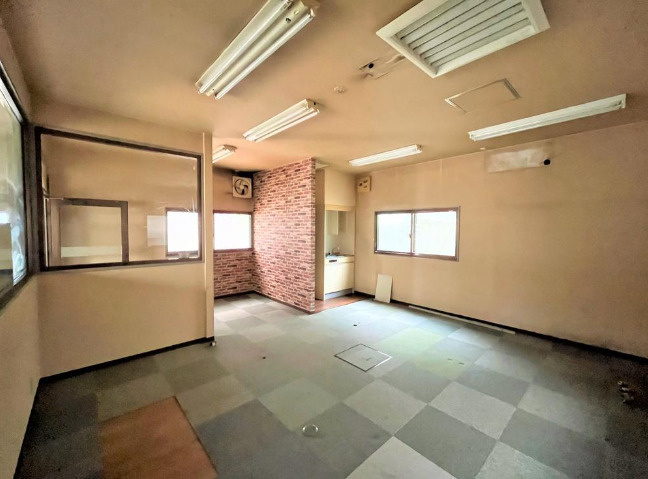 大津市藤尾奥町の倉庫の内装|内装です