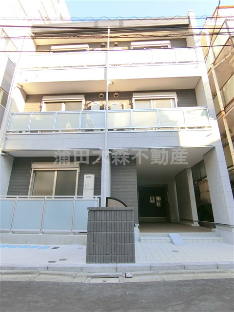 Stella SHINKAMATA(ステラシンカマタの外観|2018年12月築　鉄骨造3階建て総戸数5戸の賃貸マンション
JR京浜東北線蒲田駅近徒歩5分の東京都大田区新蒲田1丁目