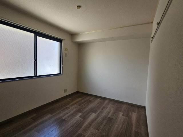 サンハイム西海の寝室