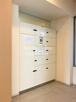 【その他共用部分】 | 大切な荷物をお預かり！宅配ボックスが設置されています！