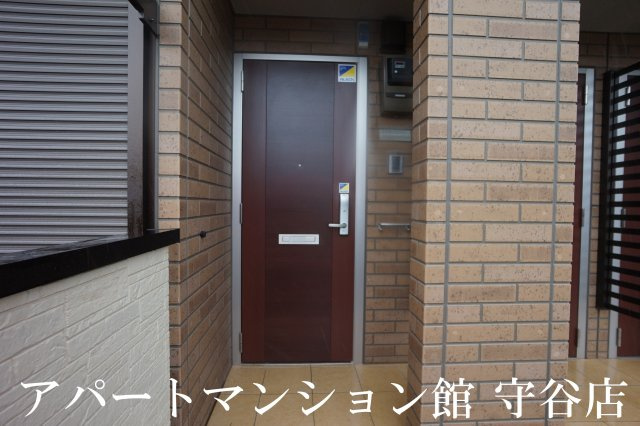 コーポファミーユのエントランス