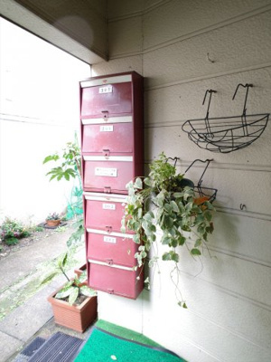 【エントランス】 | 睦マンション | 集合ポストは１階エントランスへ。