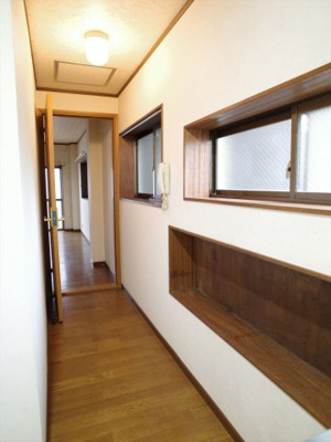 【内装】 | 睦マンション | キッチンサイドにもニッチ収納あり〼