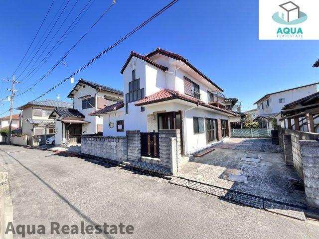 善通寺市上吉田町　リノベ住宅の前面道路含む現地写真