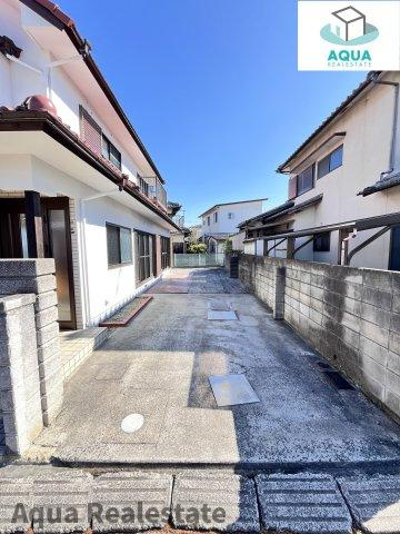 善通寺市上吉田町　リノベ住宅の駐車場