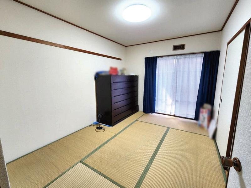 高知市瀬戸　中古タウンハウスの和室