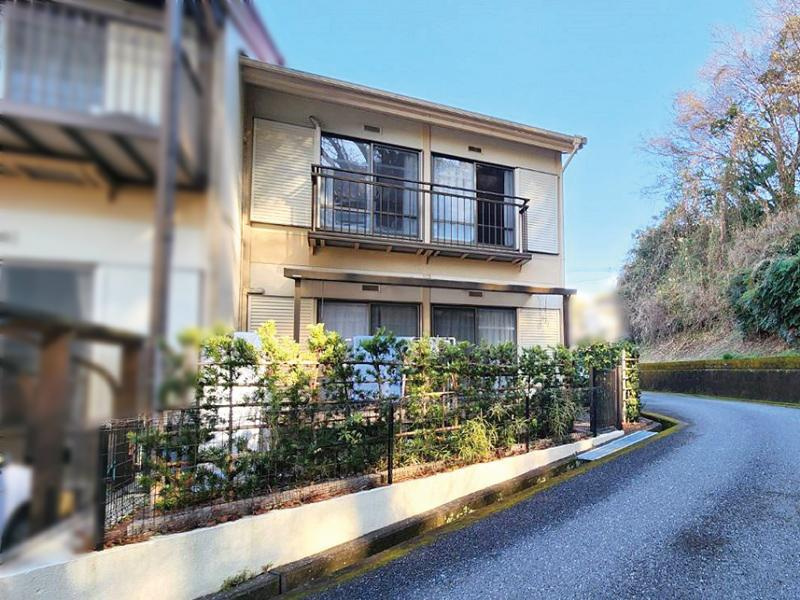 高知市瀬戸　中古タウンハウスの前面道路含む現地写真