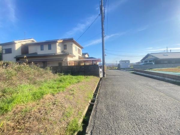 和歌山市上野　土地の前面道路含む現地写真