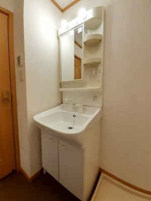 【洗面所】 | ビサイド・花仙橋Ⅱ | 脱衣スペースもあります