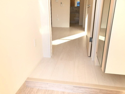 【玄関】 | サウザンド クレーン