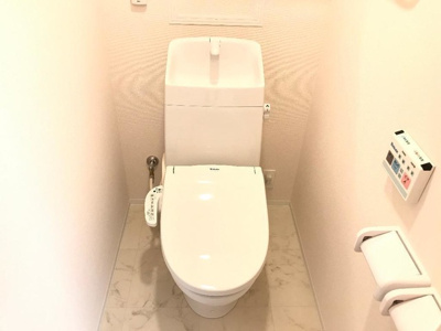 【トイレ】 | サウザンド クレーン