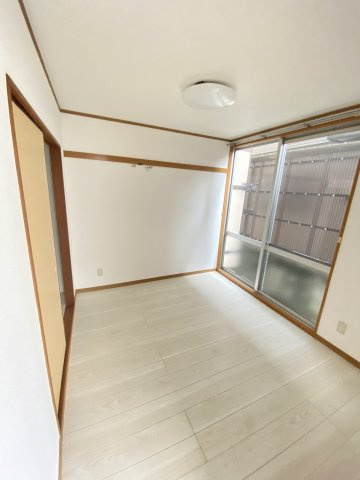 ラ・メゾン宮野の洋室|※101号室の写真です