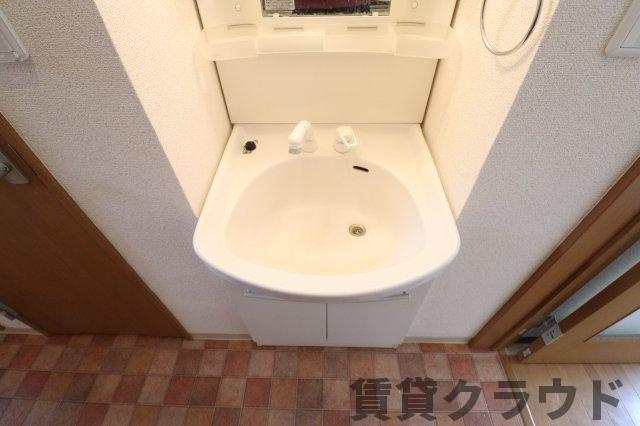 ウェリナ大森台の洗面所|明るい洗面所です