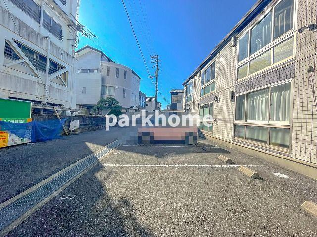 スヴニールA棟の駐車場|駐車場です