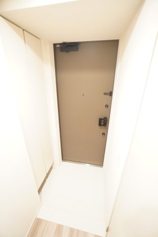 【玄関】 | プライムメゾン千葉新町 | ※同物件・同タイプの写真です。