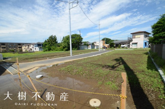 【前面道路含む現地写真】