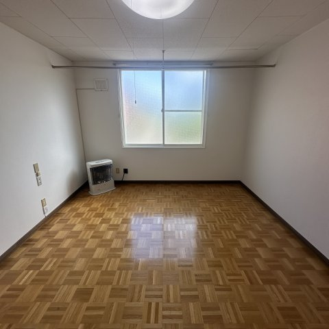 Ｍハイツ１の居間・リビング