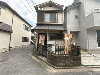 【外観】 | 北西角地の木造2階建
2022年7月リフォーム履歴あります♪
