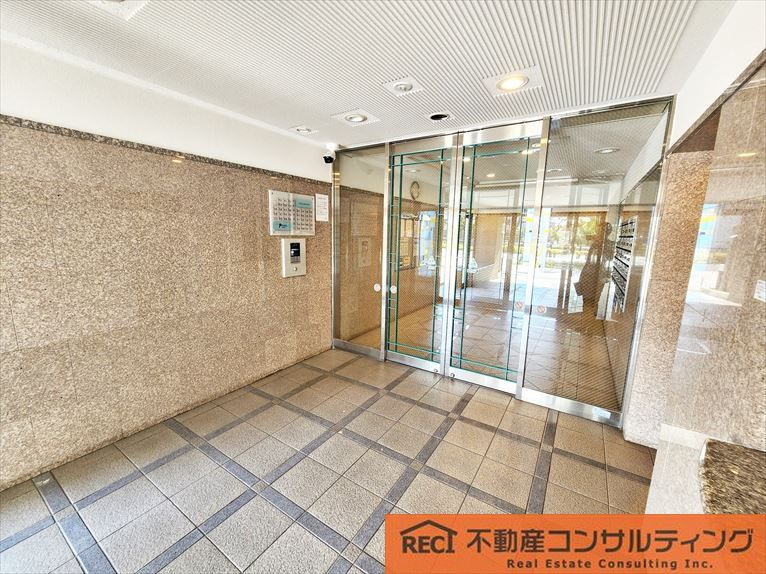 ファミール住吉川のエントランス