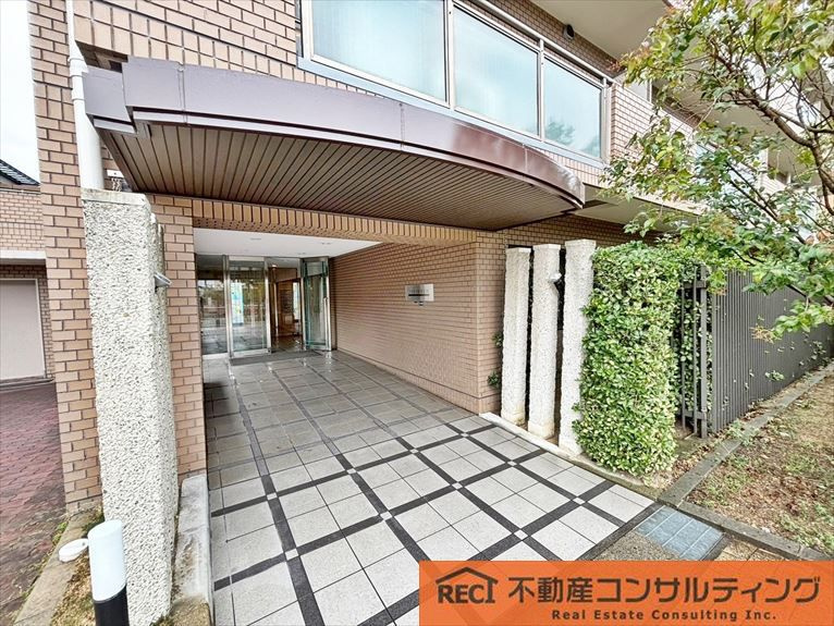 ファミール住吉川のエントランス