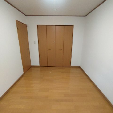 ベルシーヌ鷲別の洋室|きれいな洋室です