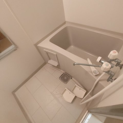 ベルシーヌ鷲別の浴室|お風呂で日々の疲れを落としましょう