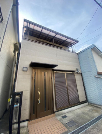 三井戸建貸家の外観