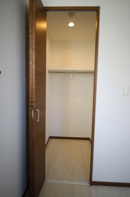 【収納】 | ラフィーナ大橋 | 別号室の写真になります。現況優先。