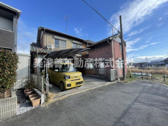 ６２５８１　岐阜市長森細畑中古戸建ての外観