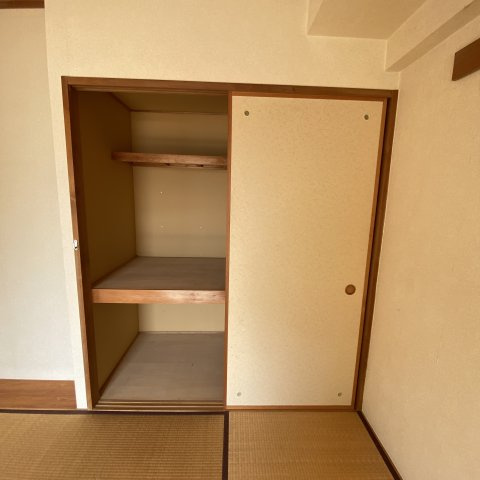 ティアラ高砂ハイツの収納