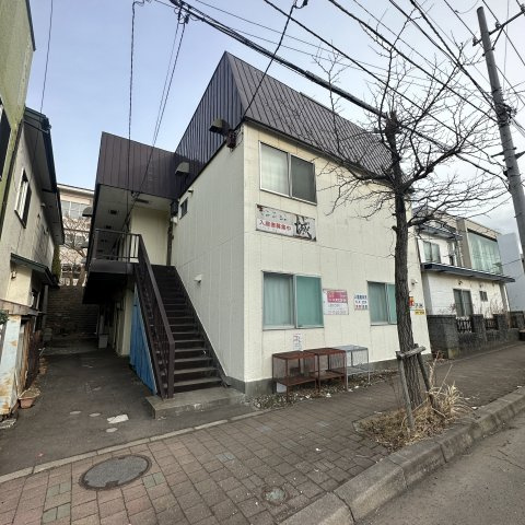 マンション城の外観