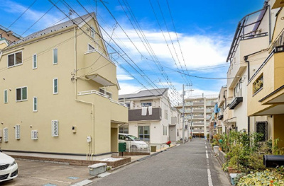 【前面道路含む現地写真】 | 調布市染地2丁目　新築戸建　全1棟
