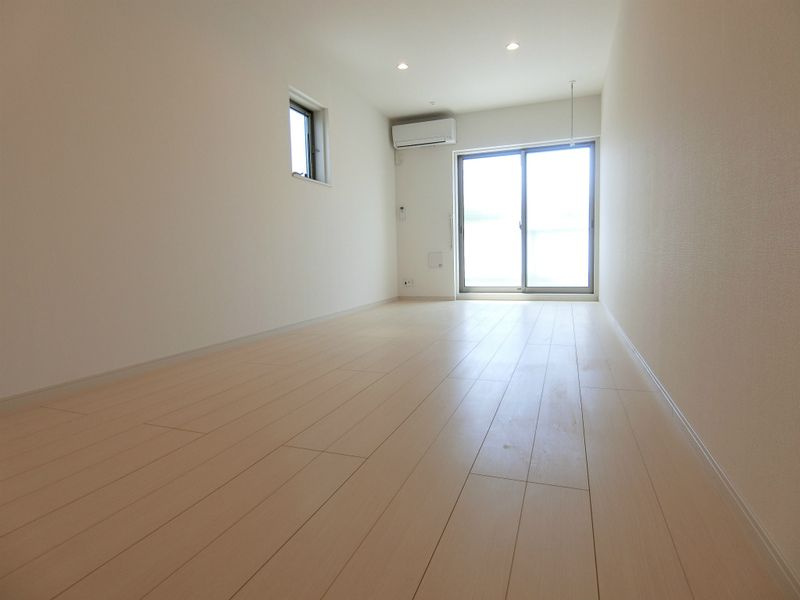 リブリ・ラ・ルーチェ新松戸の居間・リビング